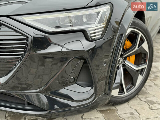 Черный Ауди E-Tron, объемом двигателя 0 л и пробегом 66 тыс. км за 44900 $, фото 10 на Automoto.ua