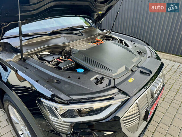 Черный Ауди E-Tron, объемом двигателя 0 л и пробегом 97 тыс. км за 30900 $, фото 78 на Automoto.ua