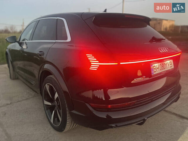 Чорний Ауді E-Tron, об'ємом двигуна 0 л та пробігом 57 тис. км за 41500 $, фото 55 на Automoto.ua