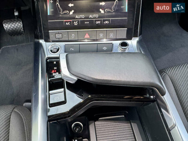 Черный Ауди E-Tron, объемом двигателя 0 л и пробегом 97 тыс. км за 30900 $, фото 67 на Automoto.ua