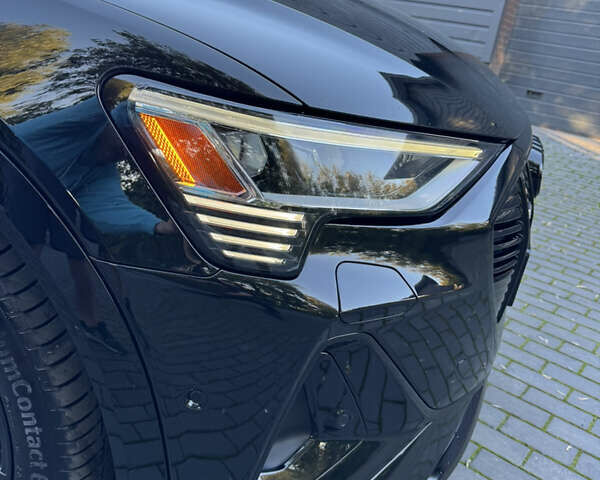 Черный Ауди E-Tron, объемом двигателя 0 л и пробегом 91 тыс. км за 36500 $, фото 65 на Automoto.ua