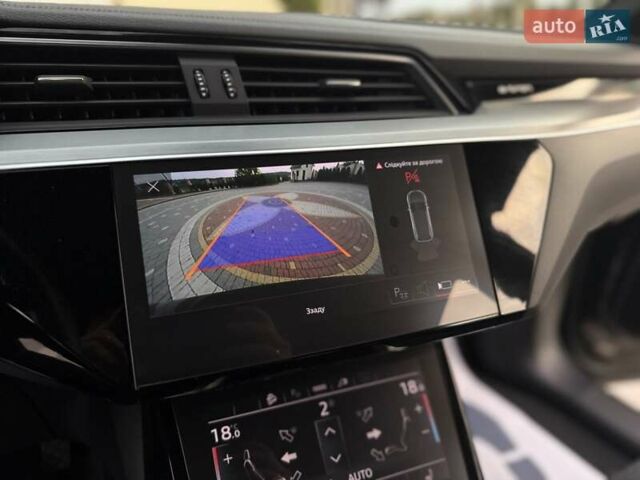 Черный Ауди E-Tron, объемом двигателя 0 л и пробегом 150 тыс. км за 31950 $, фото 39 на Automoto.ua