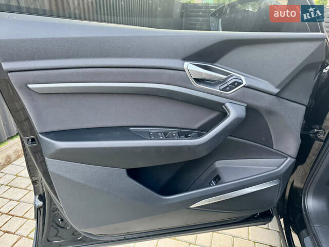 Черный Ауди E-Tron, объемом двигателя 0 л и пробегом 97 тыс. км за 30900 $, фото 38 на Automoto.ua