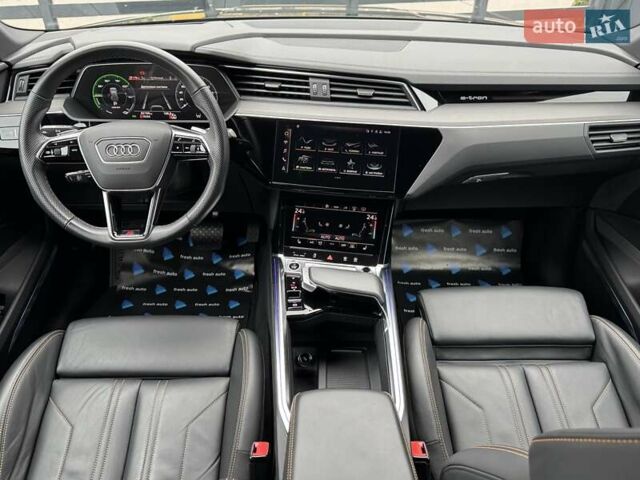Черный Ауди E-Tron, объемом двигателя 0 л и пробегом 82 тыс. км за 39900 $, фото 3 на Automoto.ua