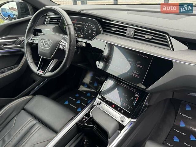 Черный Ауди E-Tron, объемом двигателя 0 л и пробегом 82 тыс. км за 39900 $, фото 43 на Automoto.ua