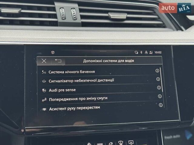 Черный Ауди E-Tron, объемом двигателя 0 л и пробегом 82 тыс. км за 39900 $, фото 24 на Automoto.ua