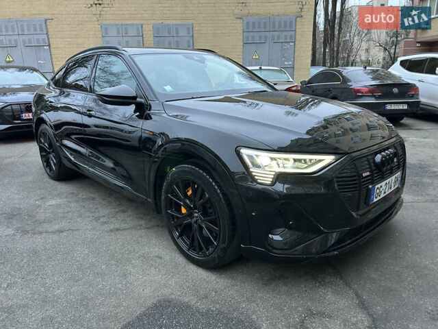 Чорний Ауді E-Tron, об'ємом двигуна 0 л та пробігом 42 тис. км за 54700 $, фото 7 на Automoto.ua
