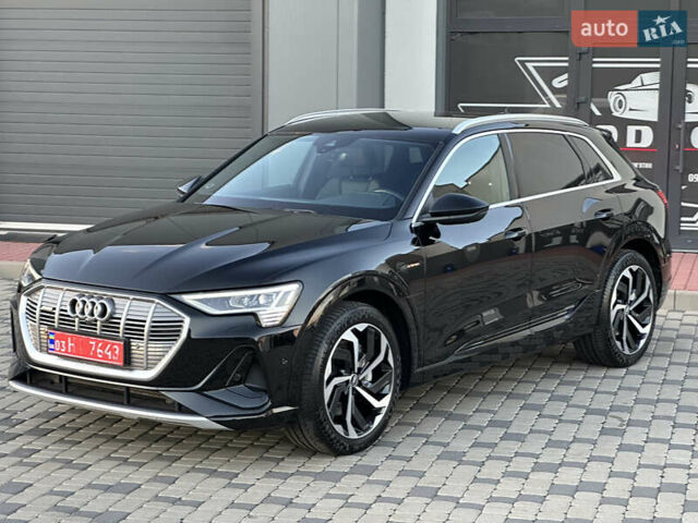 Черный Ауди E-Tron, объемом двигателя 0 л и пробегом 158 тыс. км за 31000 $, фото 7 на Automoto.ua