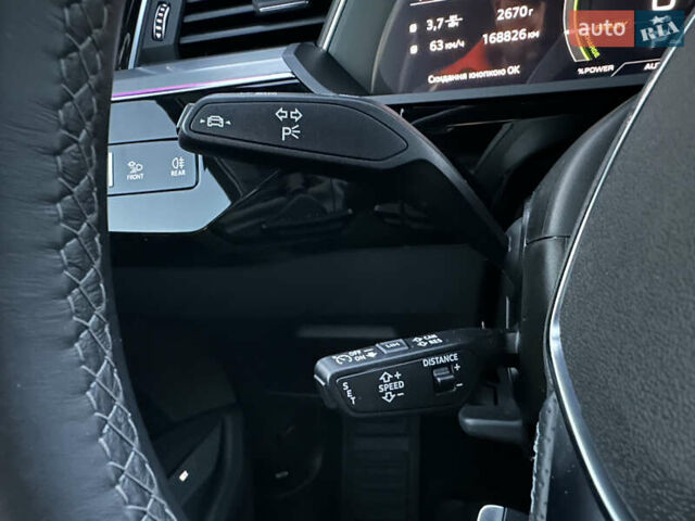 Черный Ауди E-Tron, объемом двигателя 0 л и пробегом 158 тыс. км за 31000 $, фото 70 на Automoto.ua