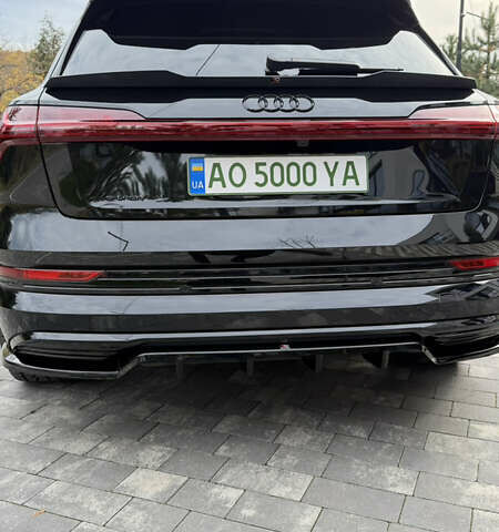 Черный Ауди E-Tron, объемом двигателя 0 л и пробегом 20 тыс. км за 45000 $, фото 8 на Automoto.ua