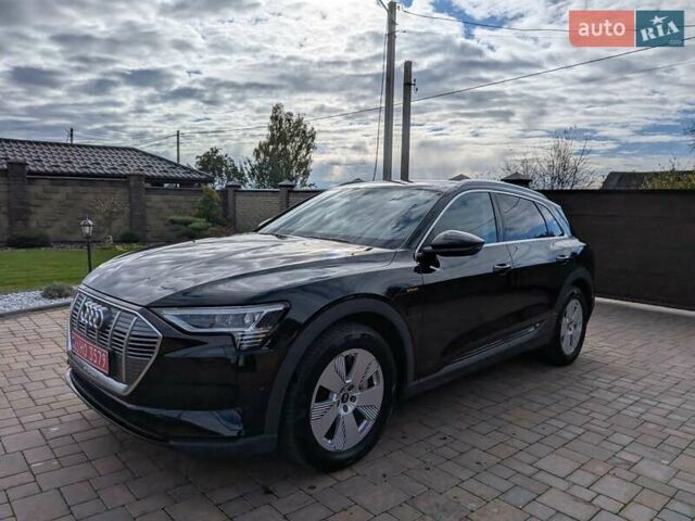 Черный Ауди E-Tron, объемом двигателя 0 л и пробегом 95 тыс. км за 29800 $, фото 3 на Automoto.ua