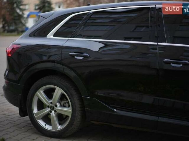 Чорний Ауді E-Tron, об'ємом двигуна 0 л та пробігом 47 тис. км за 32900 $, фото 9 на Automoto.ua