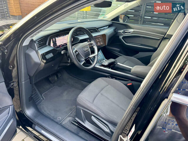 Черный Ауди E-Tron, объемом двигателя 0 л и пробегом 97 тыс. км за 30900 $, фото 33 на Automoto.ua
