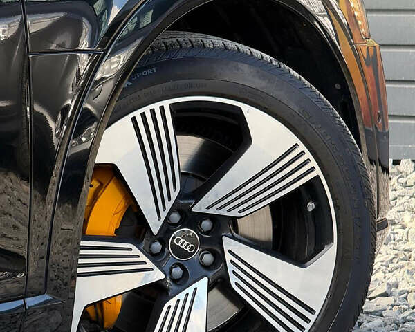 Черный Ауди E-Tron, объемом двигателя 0 л и пробегом 80 тыс. км за 34500 $, фото 39 на Automoto.ua