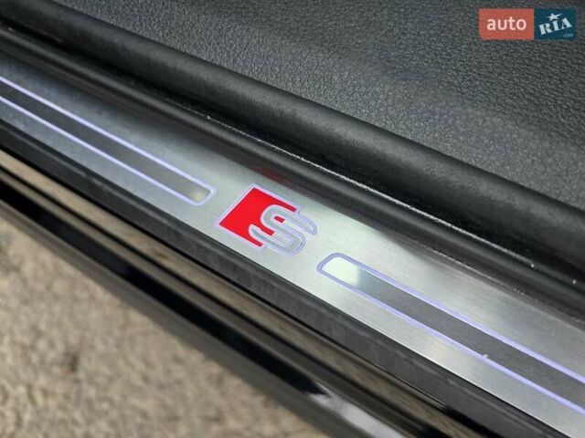 Чорний Ауді E-Tron, об'ємом двигуна 0 л та пробігом 61 тис. км за 47777 $, фото 55 на Automoto.ua