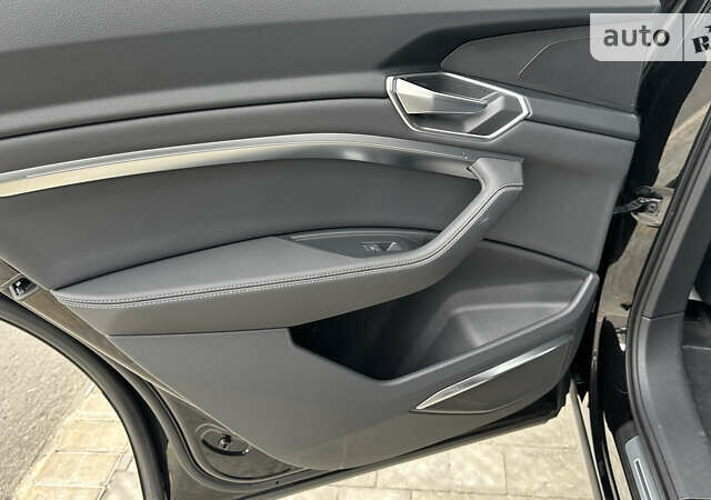 Черный Ауди E-Tron, объемом двигателя 0 л и пробегом 53 тыс. км за 42000 $, фото 27 на Automoto.ua