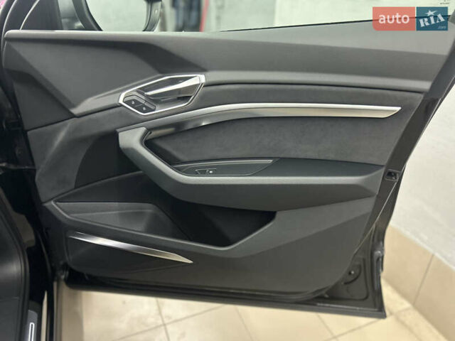 Чорний Ауді E-Tron, об'ємом двигуна 0 л та пробігом 57 тис. км за 41500 $, фото 19 на Automoto.ua