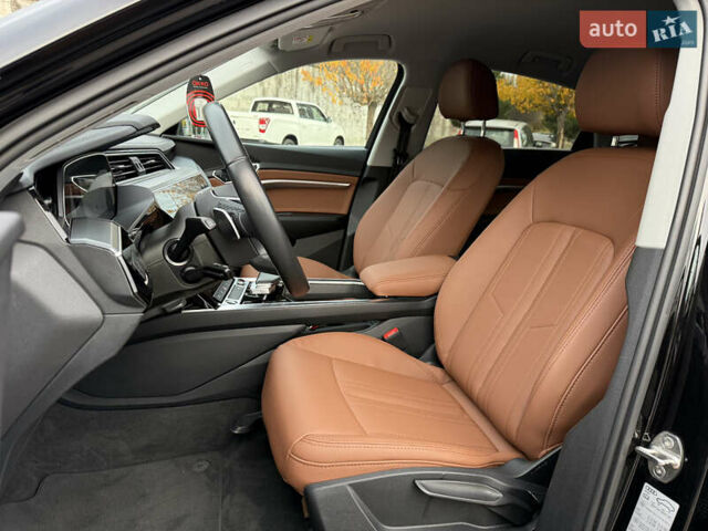 Черный Ауди E-Tron, объемом двигателя 0 л и пробегом 79 тыс. км за 29999 $, фото 50 на Automoto.ua