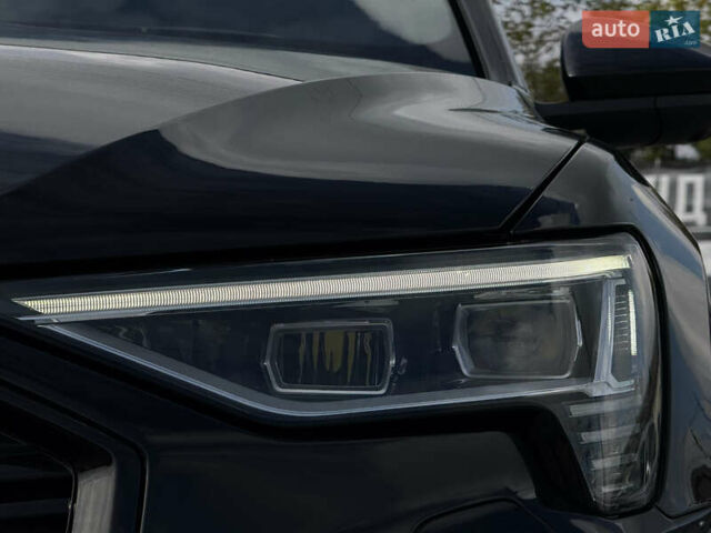 Черный Ауди E-Tron, объемом двигателя 0 л и пробегом 80 тыс. км за 34500 $, фото 17 на Automoto.ua