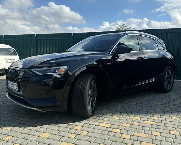 Черный Ауди E-Tron, объемом двигателя 0 л и пробегом 45 тыс. км за 30800 $, фото 2 на Automoto.ua