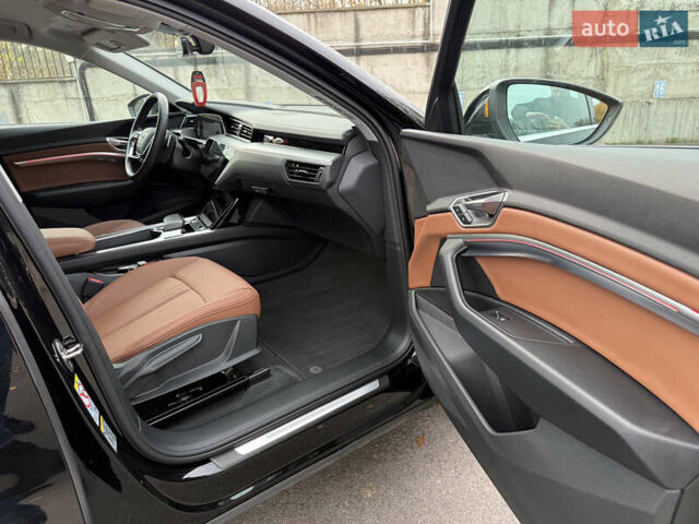 Черный Ауди E-Tron, объемом двигателя 0 л и пробегом 79 тыс. км за 29999 $, фото 16 на Automoto.ua