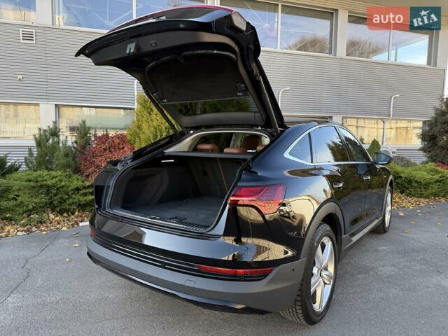 Чорний Ауді E-Tron, об'ємом двигуна 0 л та пробігом 79 тис. км за 29999 $, фото 64 на Automoto.ua