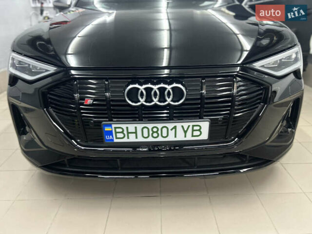 Чорний Ауді E-Tron, об'ємом двигуна 0 л та пробігом 57 тис. км за 41500 $, фото 23 на Automoto.ua