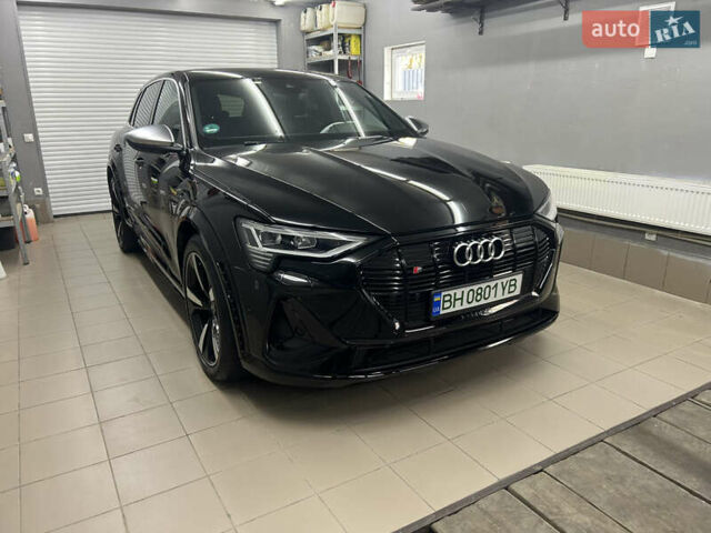 Чорний Ауді E-Tron, об'ємом двигуна 0 л та пробігом 57 тис. км за 41500 $, фото 1 на Automoto.ua
