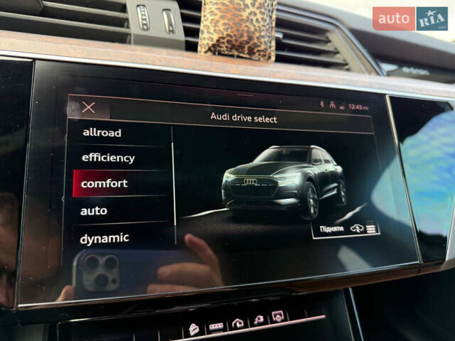 Черный Ауди E-Tron, объемом двигателя 0 л и пробегом 80 тыс. км за 34500 $, фото 74 на Automoto.ua