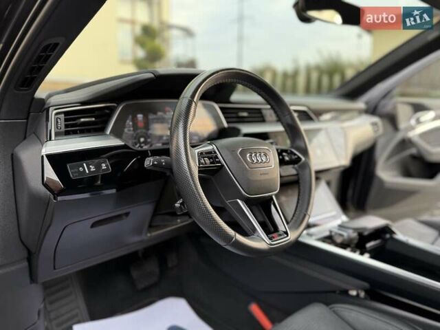 Черный Ауди E-Tron, объемом двигателя 0 л и пробегом 150 тыс. км за 31950 $, фото 31 на Automoto.ua
