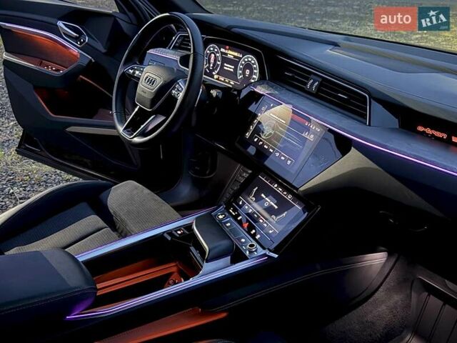 Чорний Ауді E-Tron, об'ємом двигуна 0 л та пробігом 103 тис. км за 36600 $, фото 25 на Automoto.ua