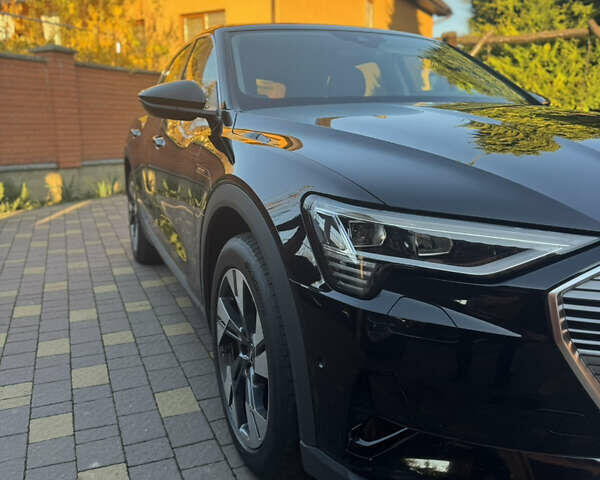 Черный Ауди E-Tron, объемом двигателя 0 л и пробегом 129 тыс. км за 27499 $, фото 11 на Automoto.ua