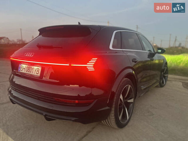 Чорний Ауді E-Tron, об'ємом двигуна 0 л та пробігом 57 тис. км за 41500 $, фото 52 на Automoto.ua