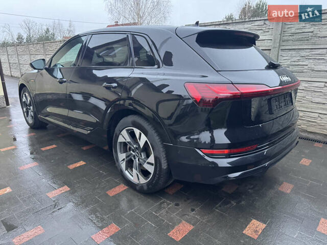 Чорний Ауді E-Tron, об'ємом двигуна 0 л та пробігом 142 тис. км за 29950 $, фото 8 на Automoto.ua
