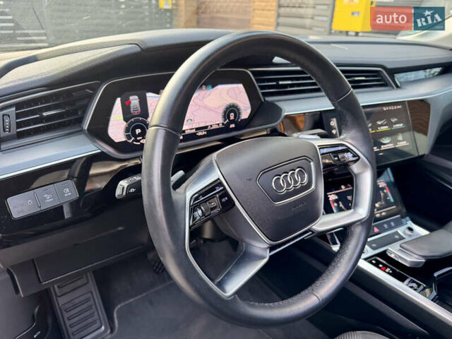 Черный Ауди E-Tron, объемом двигателя 0 л и пробегом 97 тыс. км за 30900 $, фото 35 на Automoto.ua