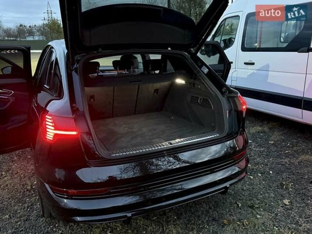 Чорний Ауді E-Tron, об'ємом двигуна 0 л та пробігом 103 тис. км за 36600 $, фото 13 на Automoto.ua