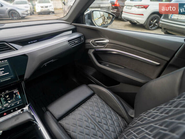 Чорний Ауді E-Tron, об'ємом двигуна 0 л та пробігом 54 тис. км за 45900 $, фото 18 на Automoto.ua