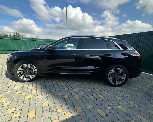 Черный Ауди E-Tron, объемом двигателя 0 л и пробегом 45 тыс. км за 30800 $, фото 1 на Automoto.ua