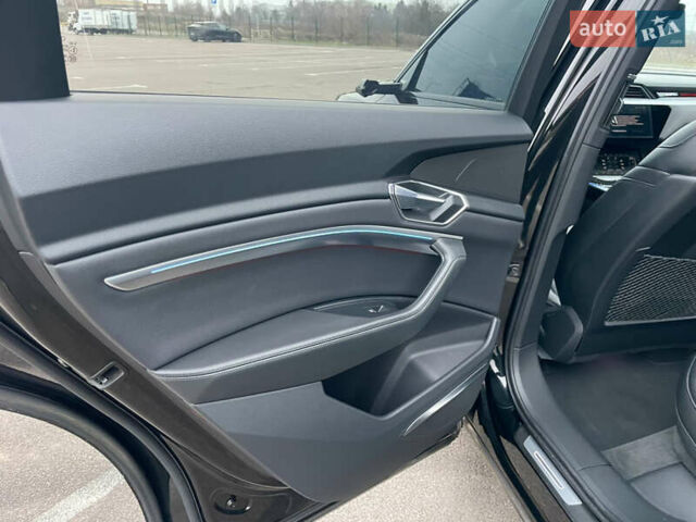 Черный Ауди E-Tron, объемом двигателя 0 л и пробегом 89 тыс. км за 39900 $, фото 35 на Automoto.ua