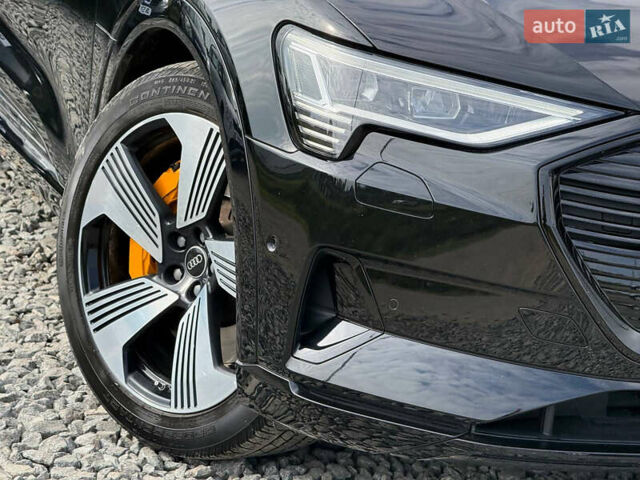 Черный Ауди E-Tron, объемом двигателя 0 л и пробегом 80 тыс. км за 34500 $, фото 21 на Automoto.ua