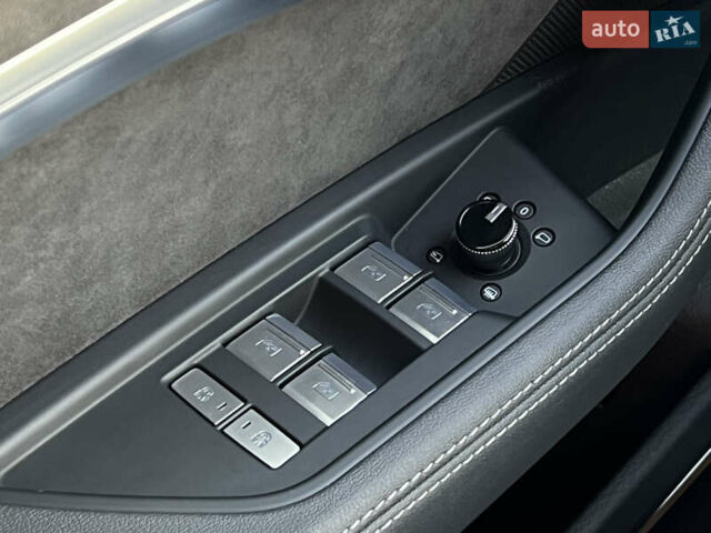 Черный Ауди E-Tron, объемом двигателя 0 л и пробегом 32 тыс. км за 47561 $, фото 59 на Automoto.ua