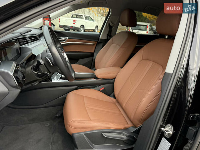 Черный Ауди E-Tron, объемом двигателя 0 л и пробегом 79 тыс. км за 29999 $, фото 51 на Automoto.ua