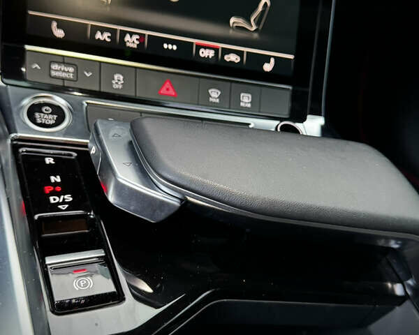 Черный Ауди E-Tron, объемом двигателя 0 л и пробегом 28 тыс. км за 39000 $, фото 36 на Automoto.ua