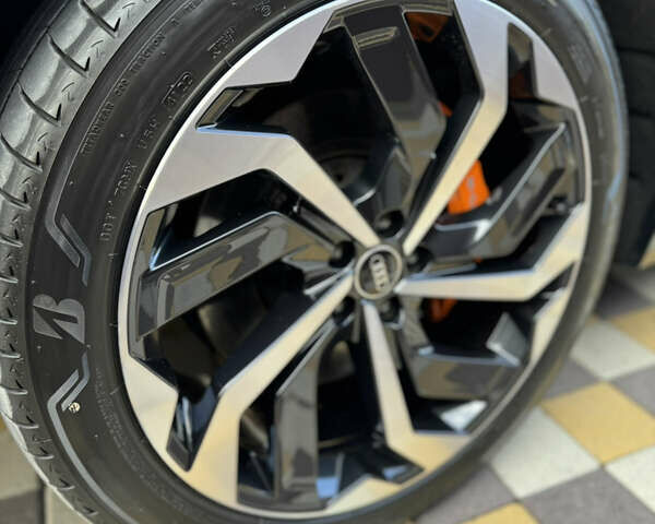 Черный Ауди E-Tron, объемом двигателя 0 л и пробегом 38 тыс. км за 41999 $, фото 3 на Automoto.ua