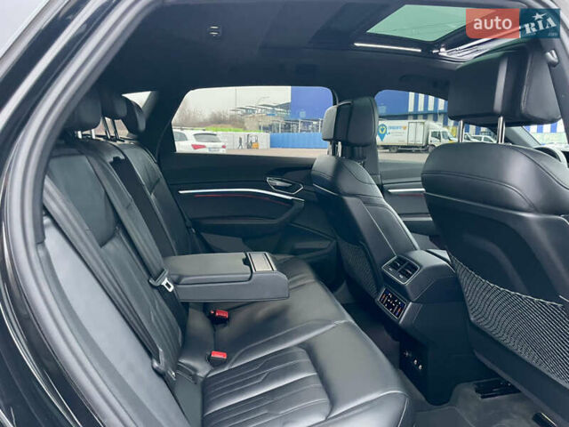 Черный Ауди E-Tron, объемом двигателя 0 л и пробегом 89 тыс. км за 39900 $, фото 34 на Automoto.ua