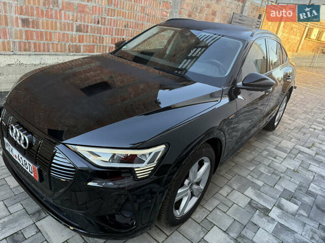 Чорний Ауді E-Tron, об'ємом двигуна 0 л та пробігом 55 тис. км за 36199 $, фото 3 на Automoto.ua