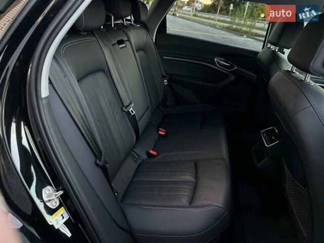 Ауди E-Tron 2022 в Виннице на Automoto.ua Черный Ауди E-Tron, объемом двигателя 0 л и пробегом 130 тыс. км за 28800 $, фото 28 на Automoto.ua