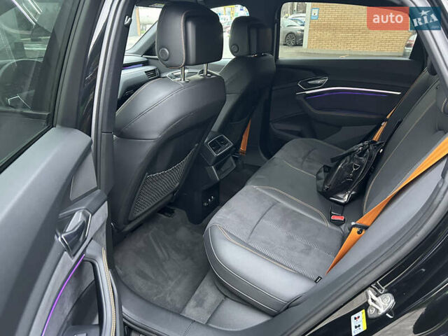 Чорний Ауді E-Tron, об'ємом двигуна 0 л та пробігом 23 тис. км за 54900 $, фото 20 на Automoto.ua