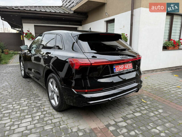 Черный Ауди E-Tron, объемом двигателя 0 л и пробегом 64 тыс. км за 31700 $, фото 10 на Automoto.ua