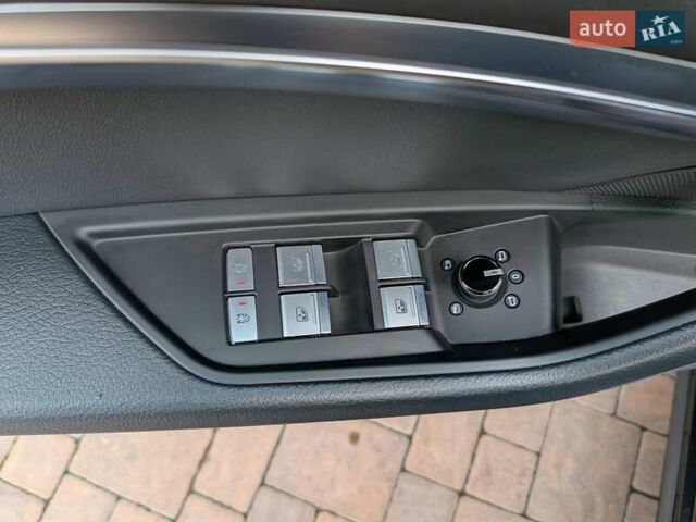 Черный Ауди E-Tron, объемом двигателя 0 л и пробегом 95 тыс. км за 29800 $, фото 24 на Automoto.ua